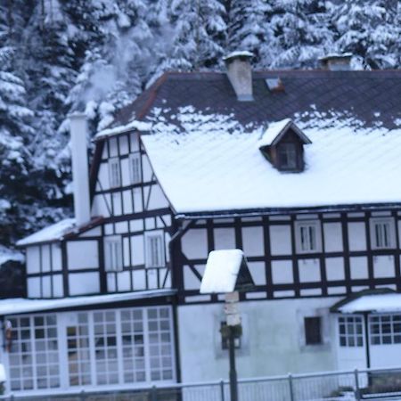 Pension Soutesky Hrensko Exterior photo